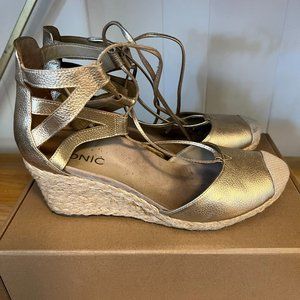 Vionic Calypso Metallic Gold Espadrille Wedges-used